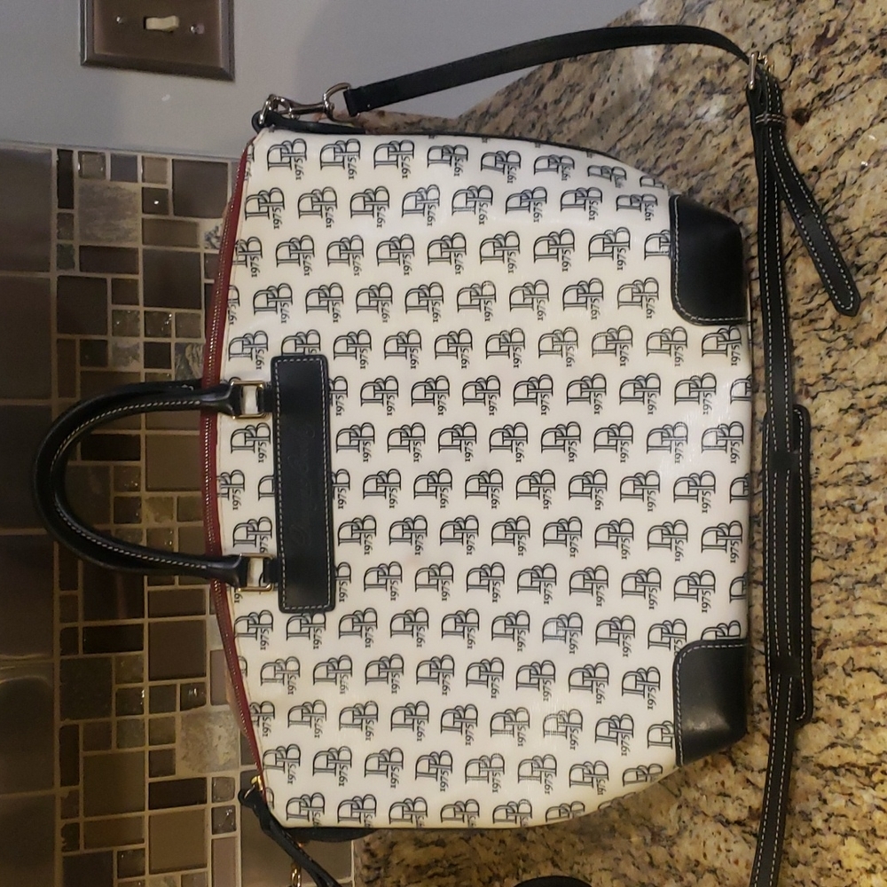 Dooney  &  Bourke